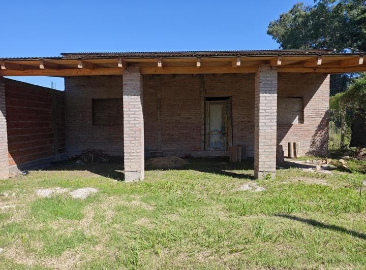 Venta Terreno con Construcción Empezada Barrio Lomas de Alicia, Granadero Baigorria - 2