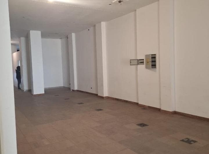 Alquiler. Local/ Oficina/ Depósito. 380 m². Yerbal y Artigas - 5