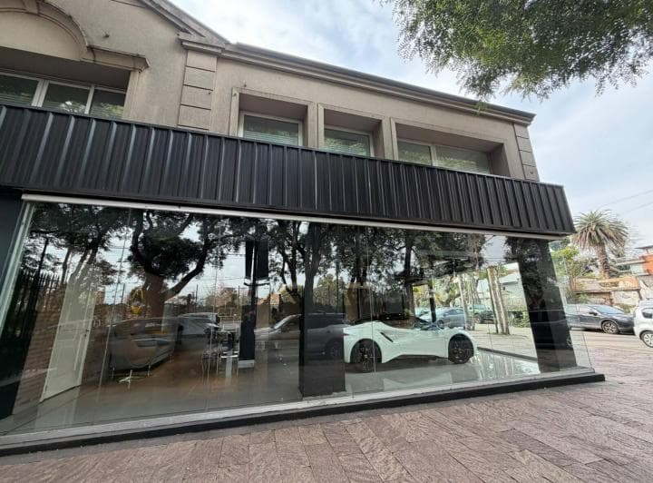 Alquiler Local San Isidro en Esquina Sobre Av Libertador - 5