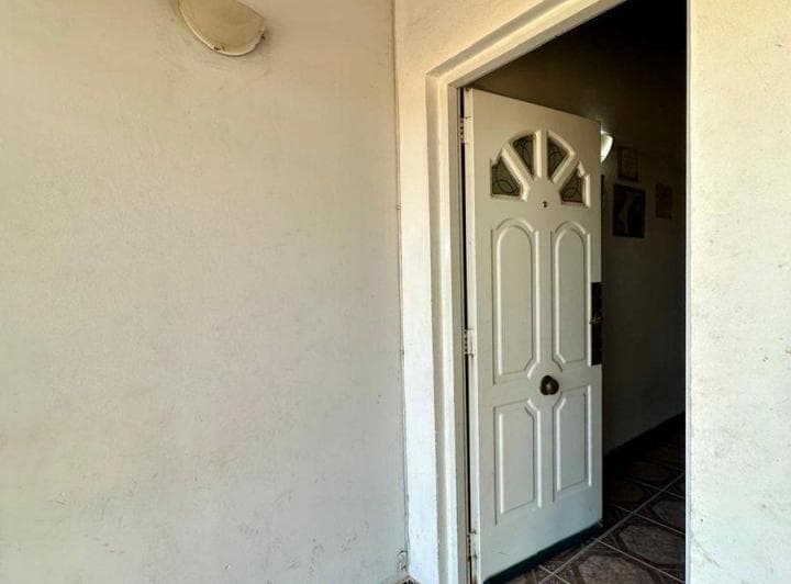 Casa en Malvinas Argentinas de 2 Dorm. - 4