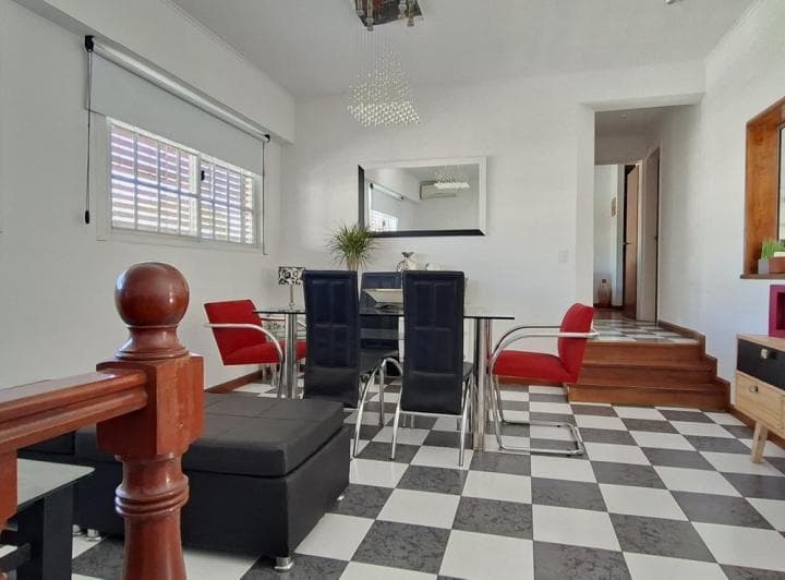 Comodo y Luminoso PH de 3 Ambientes con Amplia Terraza y Cochera - en Venta - 5