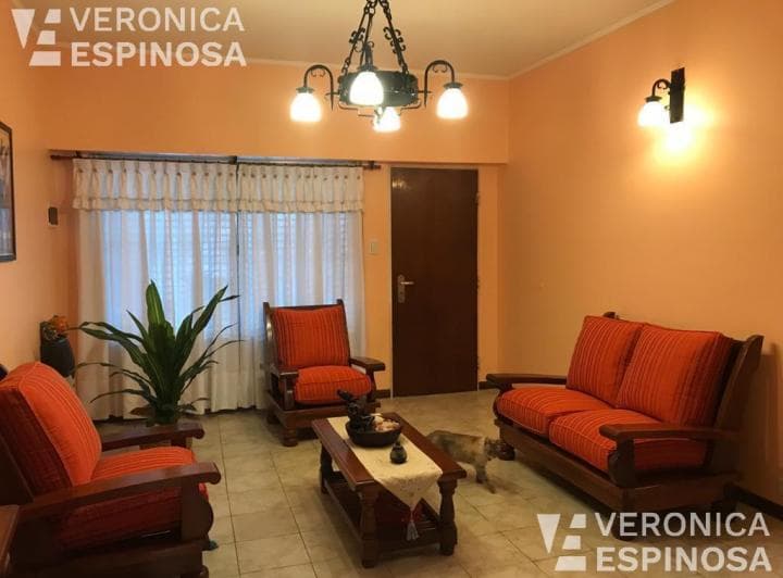 Casa de Seis Ambientes en Venta, Moron. Propiedad Sobre Lote Propio - 5