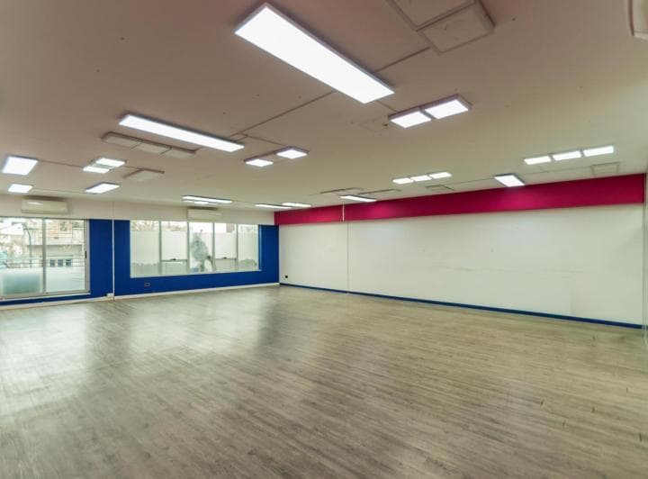 Oficinas en Venta. Dos Coheras. Frente y Contrafrente. Boedo - 2