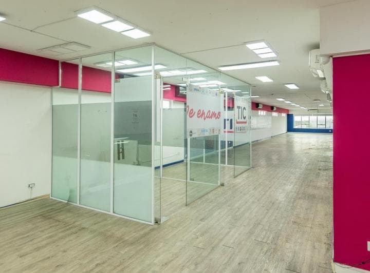 Oficinas en Venta. Dos Coheras. Frente y Contrafrente. Boedo - 5