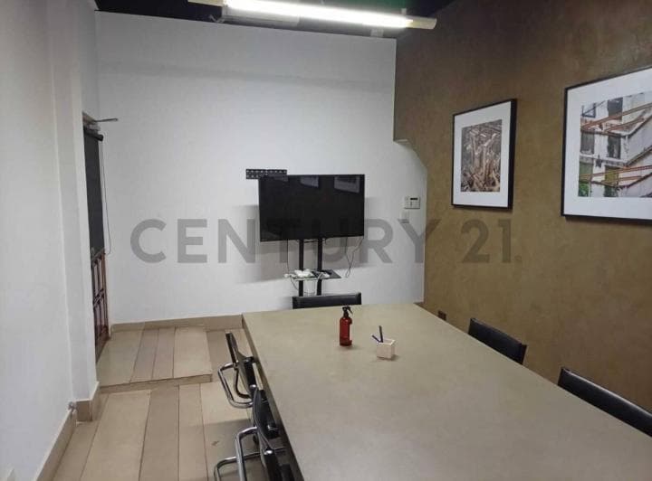 Venta de Oficinas Mas Galpon y Local en Villa Urquiza - 3