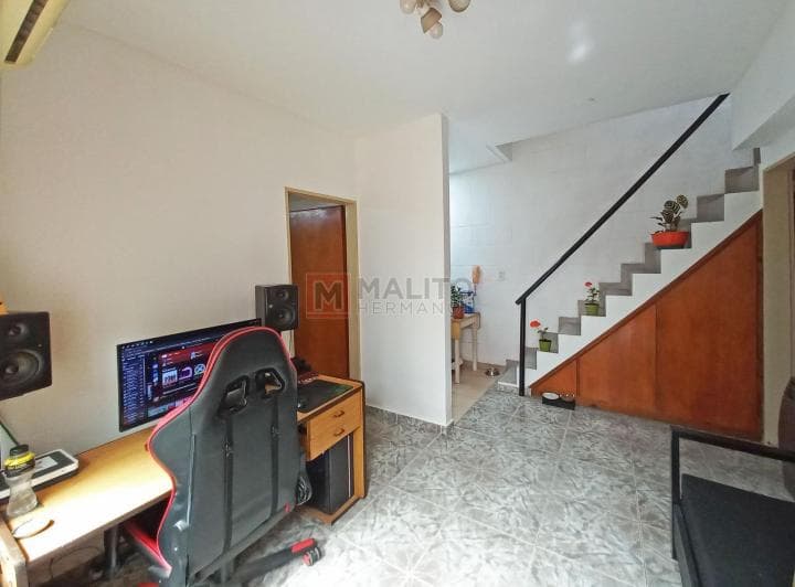 Venta PH Lateral 2 Ambientes con Patio Lavadero - 5