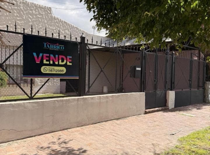 Casa Venta 4 Amb Fondo y Parrilla en Temperley Este - 4