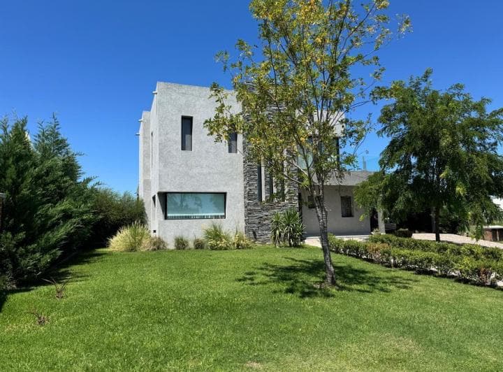 Casa en Venta, San Sebastian, Área 7, a Estrenar - 2