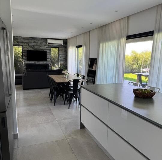Casa en Venta, San Sebastian, Área 7, a Estrenar - 3