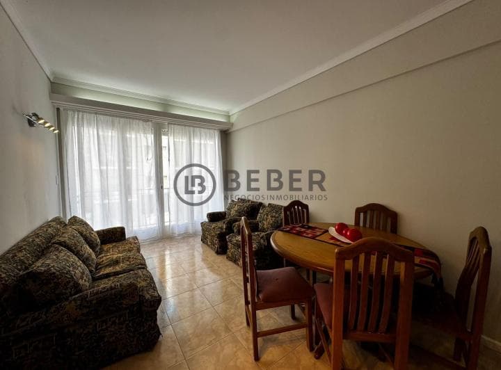 En Venta Dos Ambientes con Dependencia y Balcon, Centro - 3