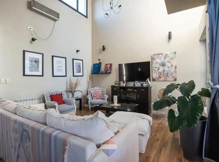 Casa de 800 m² con 4 Dorm. en Alquiler en Tierralta - 3