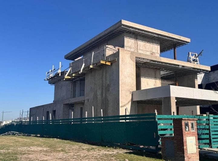 Casa en Venta 5 Dorm. en Los Puentes, Nordelta - 5
