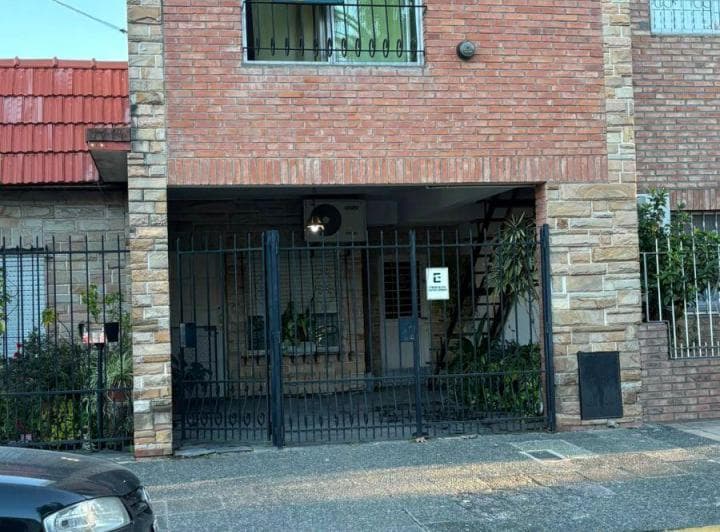 Oficina Monoambiente 1er Piso Entrada de Vehículo Centrico / Apto Profesional - 2