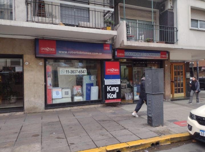 Local Sobre Av Rivadavia Buen Frente! - 2
