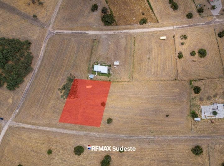 Se Vende Lote de 2600 m² en Barrio La Huella - 4