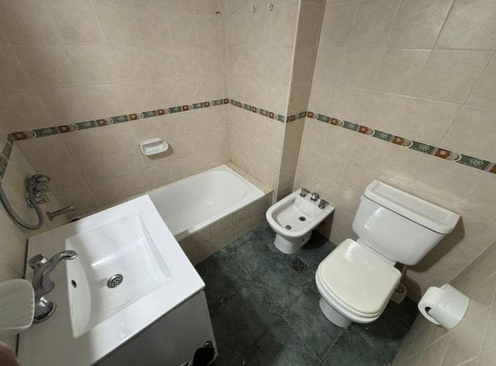 Alquiler. Departamento 3 Ambientes con Balcon. Tercer Piso por Escalera. - 3