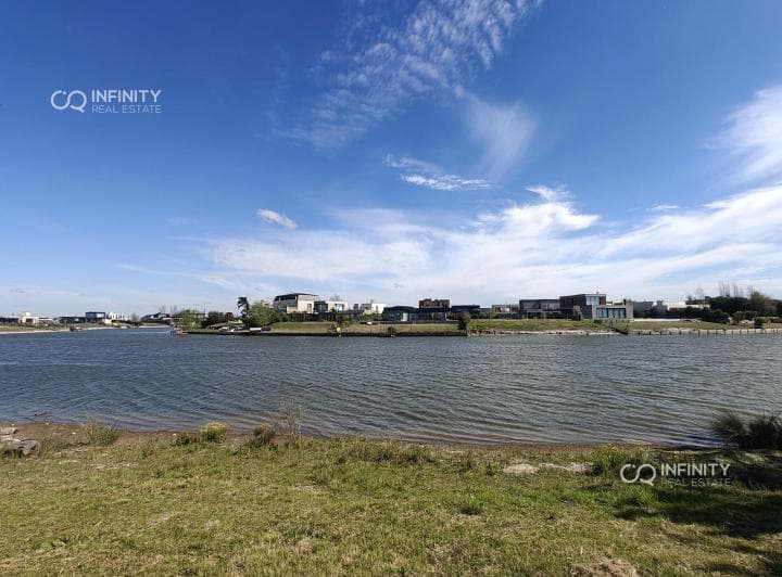 Venta Lote Al Lago en San Sebastián Área 5 - 2