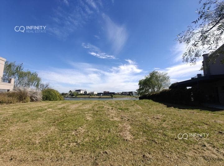 Venta Lote Al Lago en San Sebastián Área 5 - 3