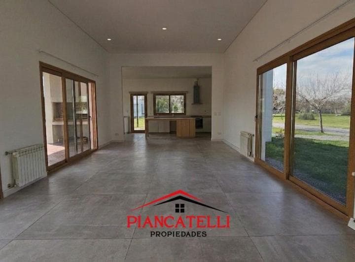 Casa en Venta en Everlinks Golf Country Club, Luján con 3 Habitaciones - 4