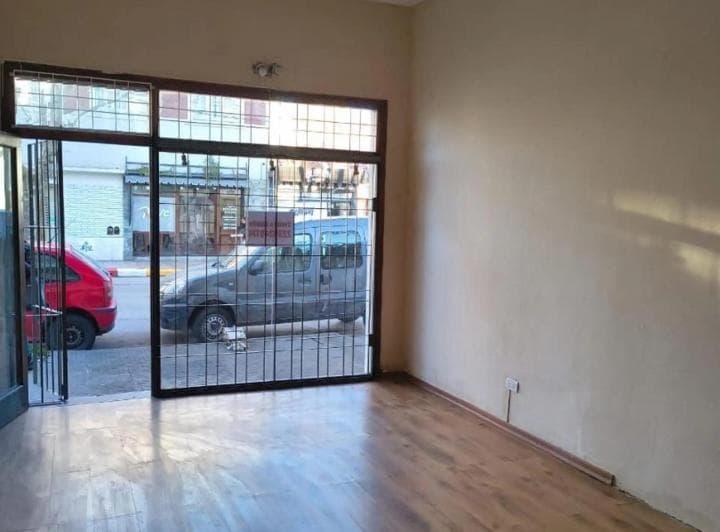 Venta Local Comercial en Pompeya - 5
