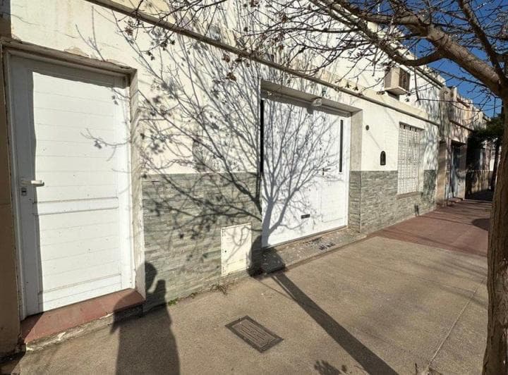 Venta Casa 3 Dorm. Barrio Sarmiento - 2