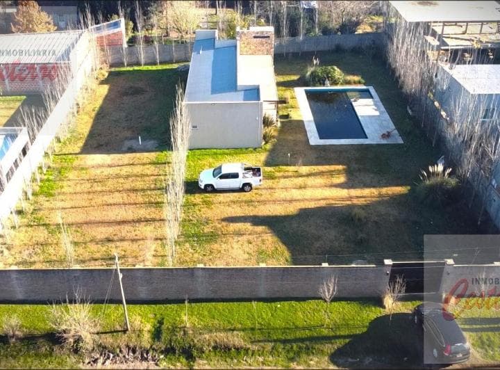 Casa en Santa Cruz Al 400, Entre Berrueta y Monseñor Shell - 3