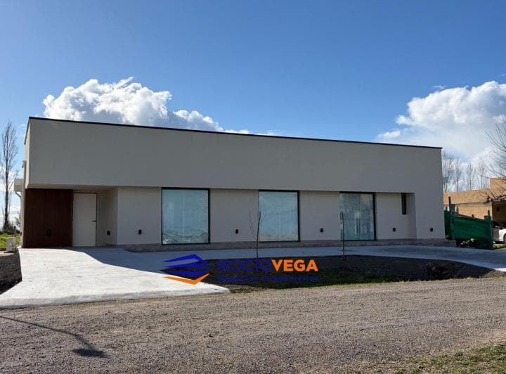 Casa en Alquiler en Barrio Los Juncos, Lujan, Acceso Oeste - 2