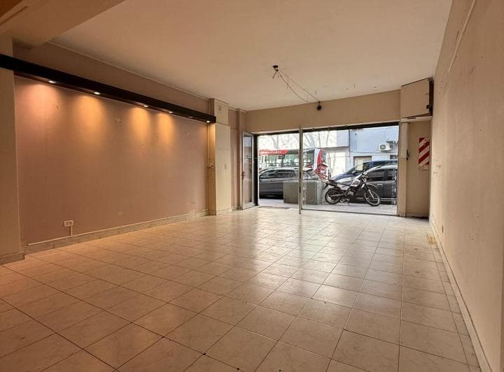 Alquiler Local Comercial en Boedo. - 3