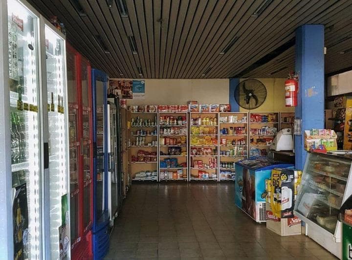 Se Vende Local Comercial Ideal Para Inversión - 3