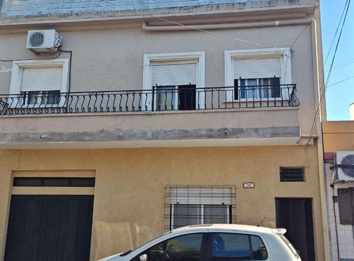 PH 3 Amb. Amplios Tot: 198 m² m Bueno a 1 Km de Caba - 2