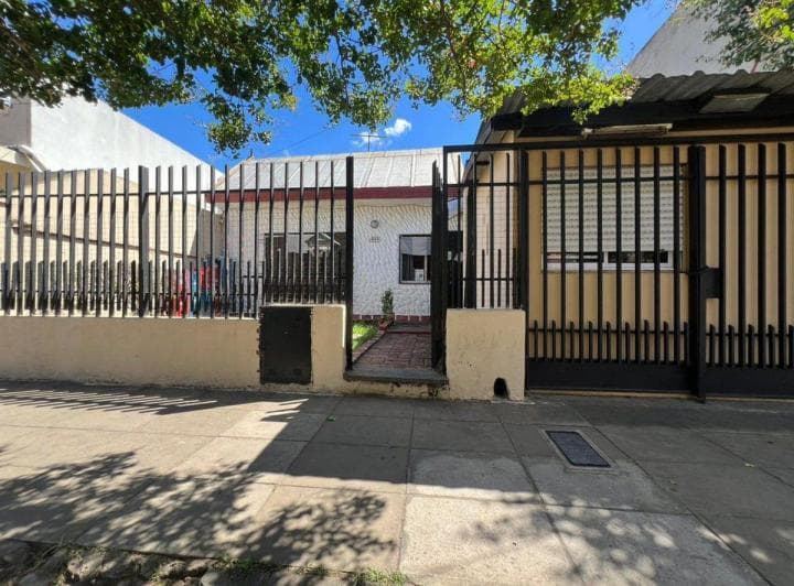 Venta Casa 4 Ambientes San Martin - 2