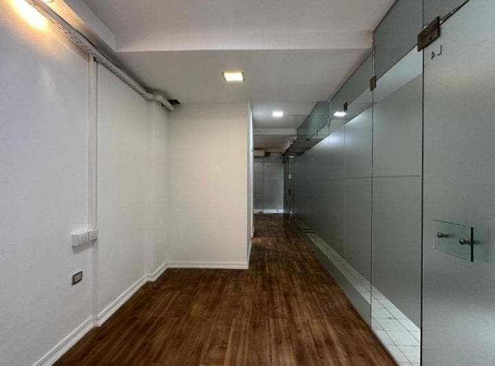 Oficina / Local en Alquiler en Zona Centro de 90 m² - 3
