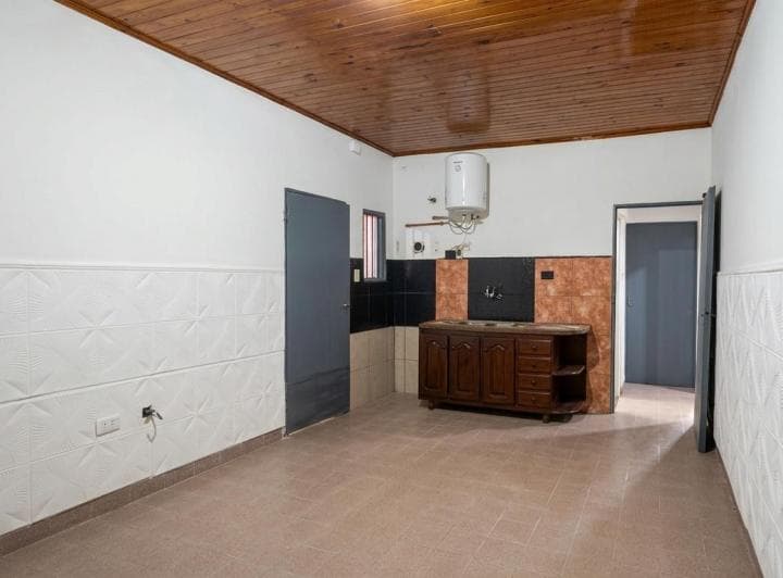 Venta | Casa Remodelada | Barrio La Liguria. - 4
