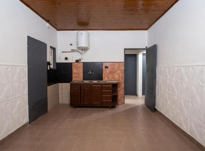 Venta | Casa Remodelada | Barrio La Liguria. - 3