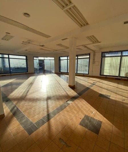 Local de 165 m² en 12 de Octubre y Pasaje San Bernardo - 5