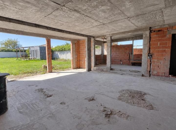 Venta/permuta - Casa de Tres Dorm. en Construcción en Barrio Lomas del Este, Cañada de Gómez. - 5