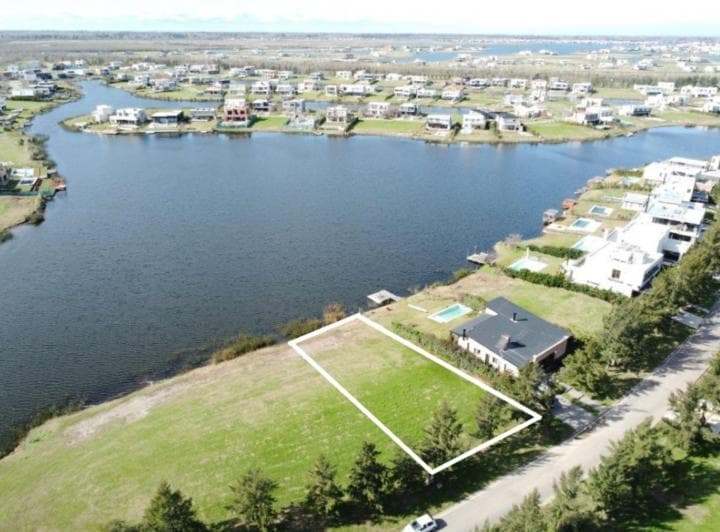 Lote en Venta Al Lago Central - El Naudir - 3