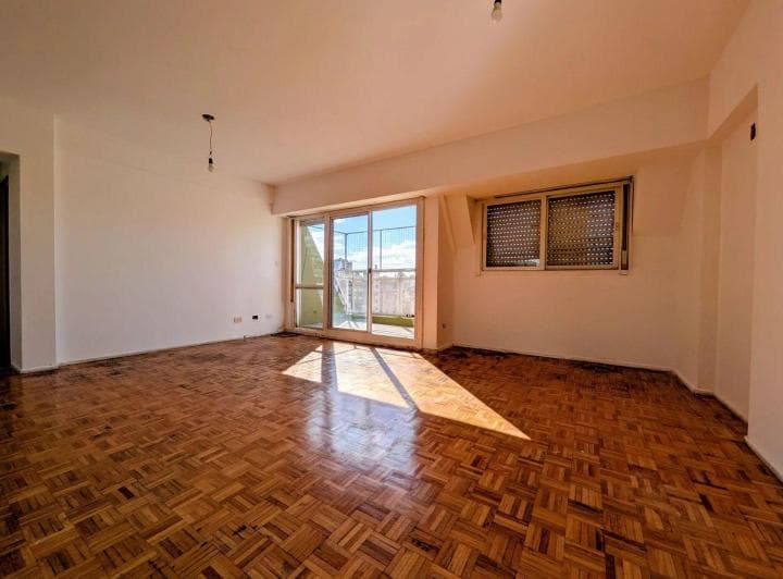 Hipólito Yrigoyen 2500 Balvanera 3amb U$99.000 - 2