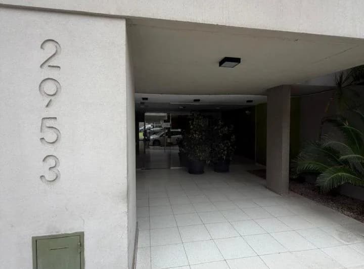 Excelente 2 Ambientes con Balcón Excelente Estado Coghlan - 3