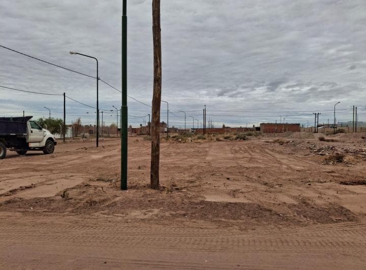 Venta de Terreno en Esquina Rincon de Los Sauces - 5