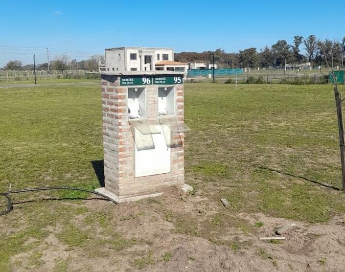 Venta Lote de 600 m. con Servicios Agua - Claocas - Gas - Luz - Fibra Optica, y Amenities - 5