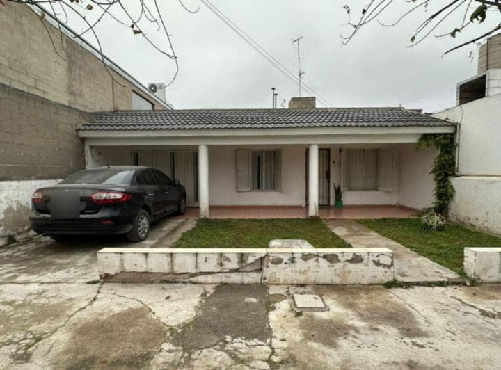 Vende Casa Pilar 2 Dorm. m Ypf - 4