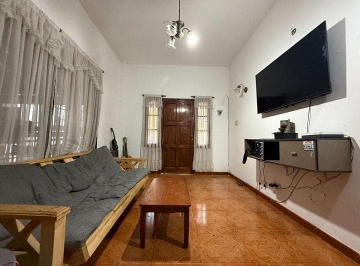 Venta Casa + Depto 5 Ambientes en Ituzaingó Sur - 2