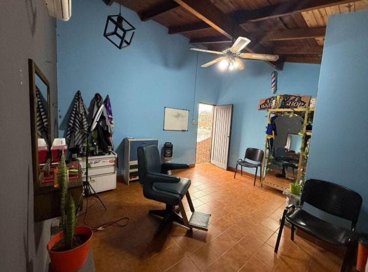 Venta Casa + Depto 5 Ambientes en Ituzaingó Sur - 4