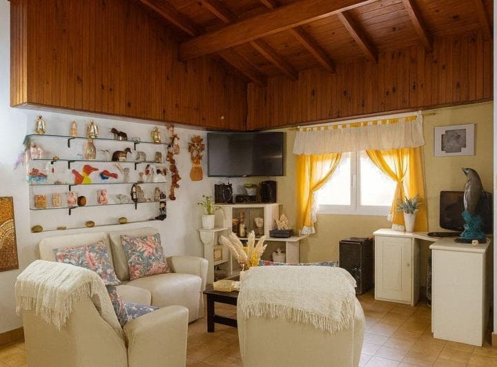 Venta Casa 3 Amb + Dpto 2 Amb B. Pueyrredón - 4