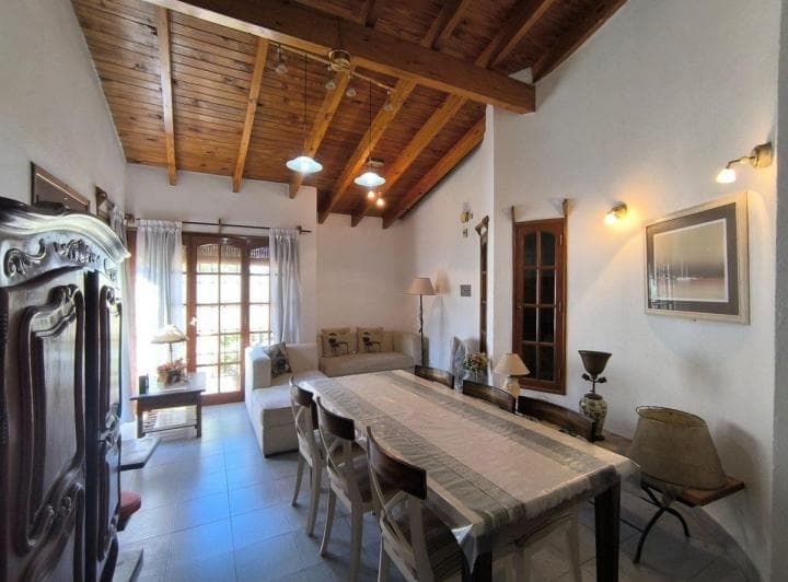 Venta Casa Esquina, 2 Dorm., Patio. Gllen - 4