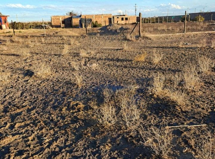 Lote en Venta de 2.008 m&sup2; en Lavalle - 2