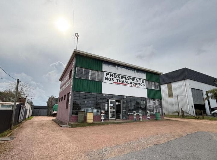 Venta Local Comercial con Depósito - Galpón. Colón - 2