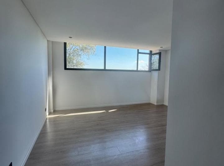 Oficina en Alquiler y Venta en Complejo Entre Pueblos - 5