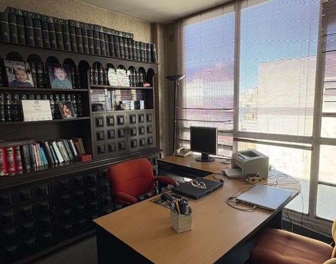 Oficinas 60 m² de Categoría en Tribunales | Tucumán y Uruguay | Estado Impecable. Muy Luminosas. - 3